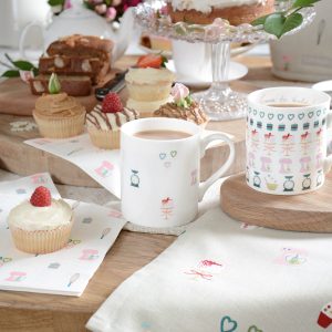 bm5102-baking-standard-mug-lifestyle-web_2_b69ffe50-aa80-4eee-96e5-6010b40744aa